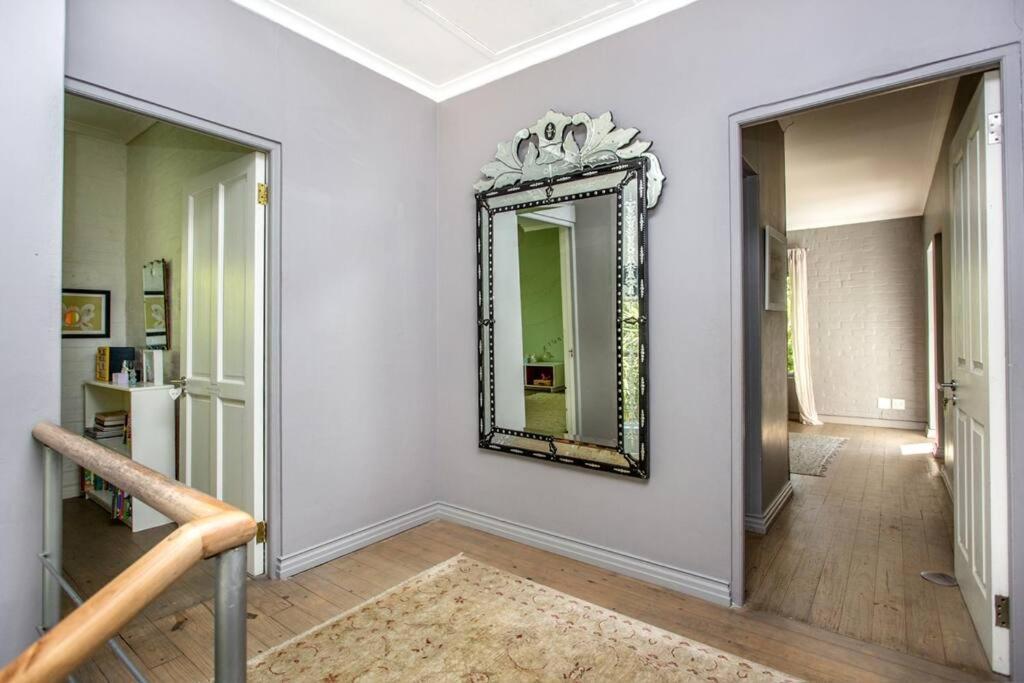 Holiday home Spacious With Beautiful Garden And Views Cape Town