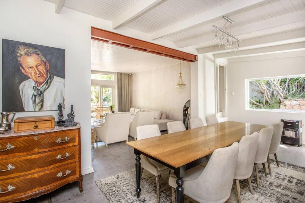 Spacious With Beautiful Garden And Views Cape Town