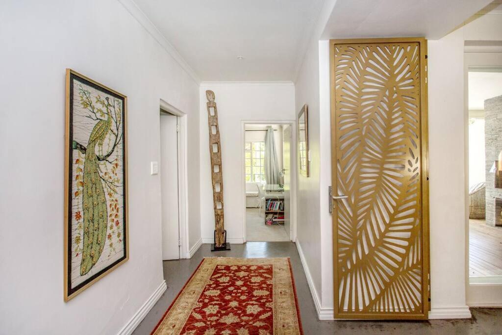 Spacious With Beautiful Garden And Views