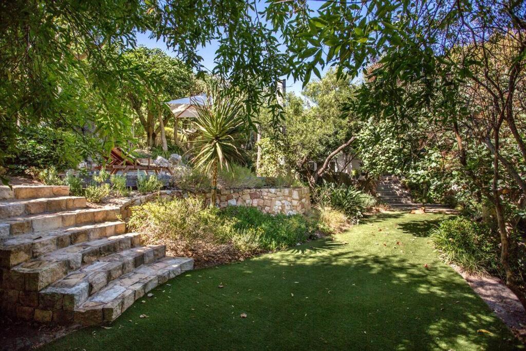 Spacious With Beautiful Garden And Views Holiday home